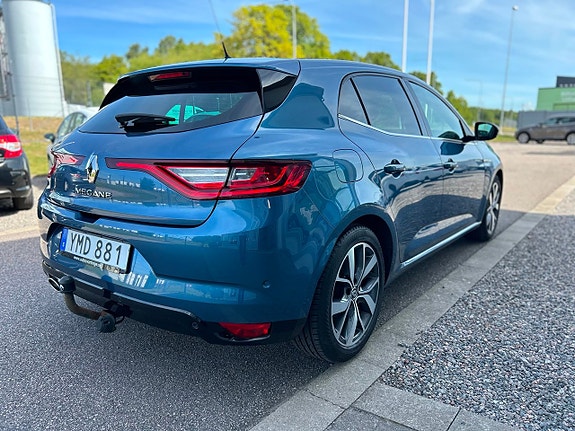 Renault Megane 12 of 16
