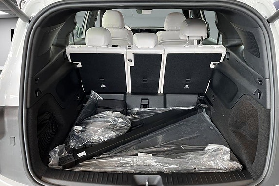 Mercedes-Benz GLB350 14 of 14
