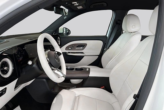 Mercedes-Benz GLB350 8 of 14