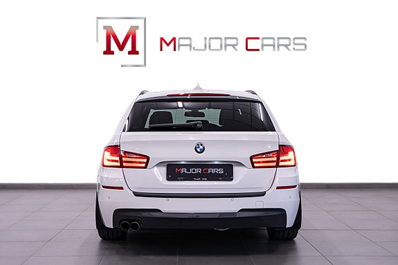 BMW 523i 5 of 21