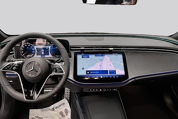 Mercedes-Benz E300 de 7 of 14
