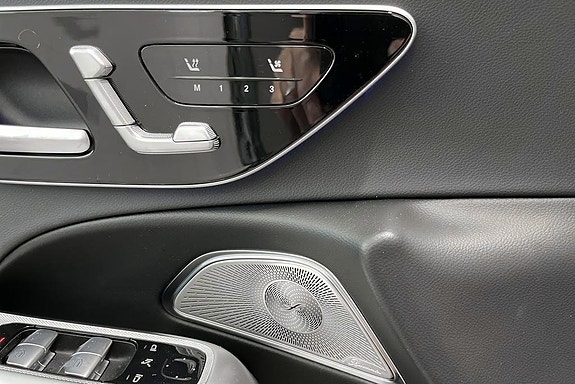 Mercedes-Benz E300 de 13 of 14