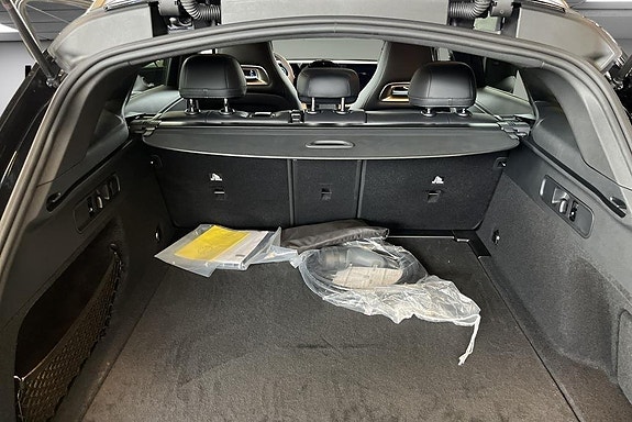 Mercedes-Benz GLC400 14 of 14