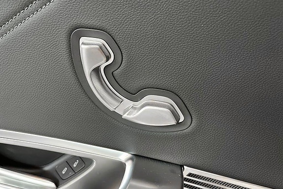 Mercedes-Benz GLC400 13 of 14