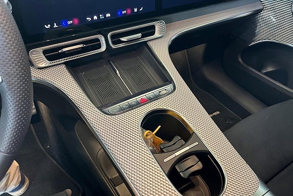 Mercedes-Benz GLC400 12 of 14