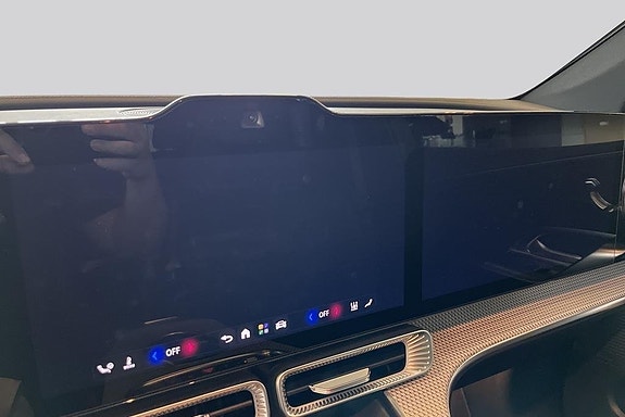Mercedes-Benz GLC400 11 of 14
