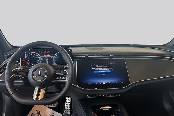 Mercedes-Benz E300 de 7 of 14