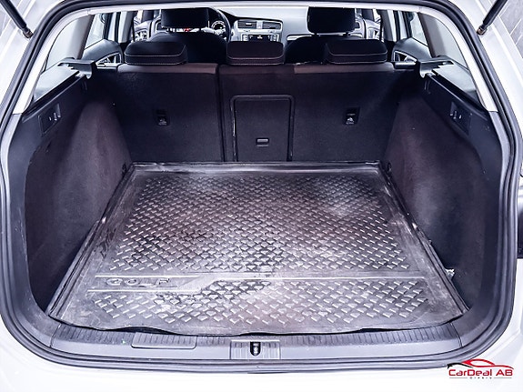 Volkswagen Golf Alltrack 17 of 28