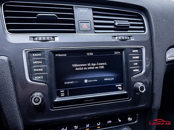 Volkswagen Golf Alltrack 24 of 28