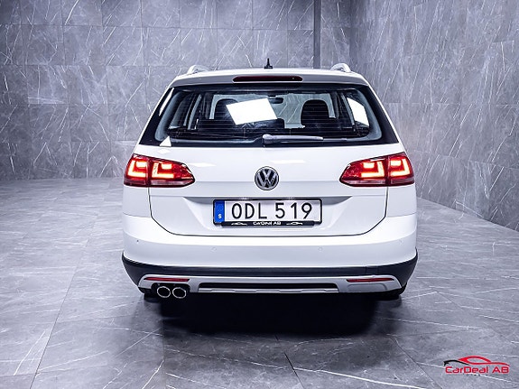 Volkswagen Golf Alltrack 6 of 28