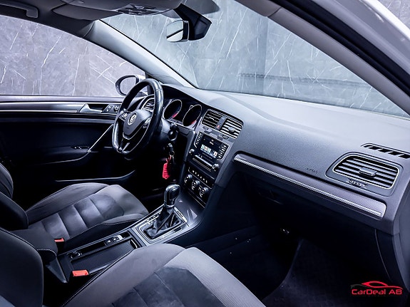 Volkswagen Golf Alltrack 14 of 28