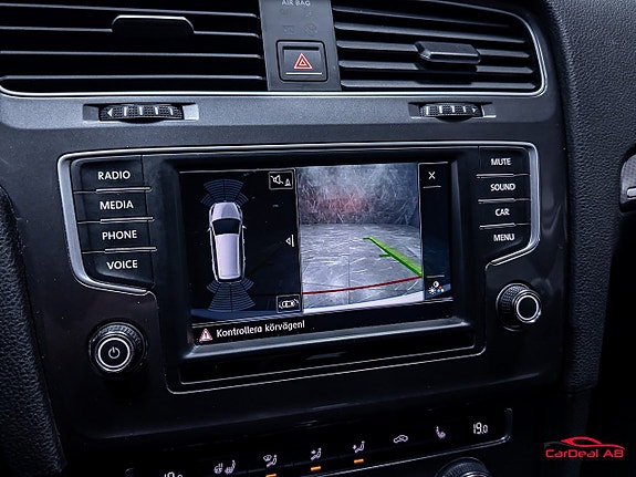 Volkswagen Golf Alltrack 23 of 28