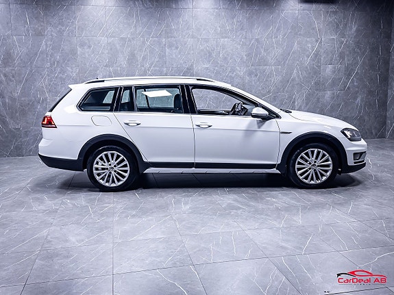 Volkswagen Golf Alltrack 8 of 28