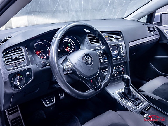Volkswagen Golf Alltrack 12 of 28