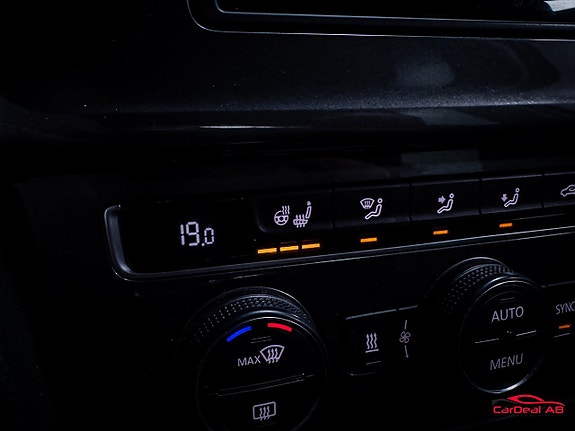 Volkswagen Golf Alltrack 26 of 28