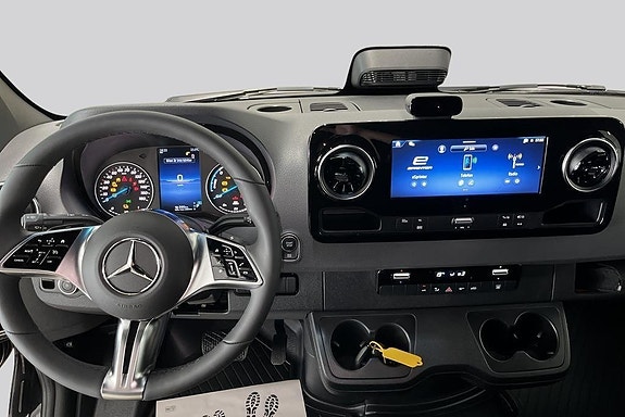 Mercedes-Benz eSprinter 420 7 of 14