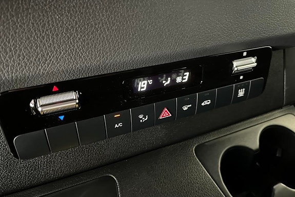 Mercedes-Benz eSprinter 420 13 of 14