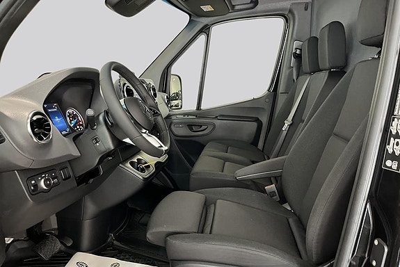 Mercedes-Benz eSprinter 420 8 of 14