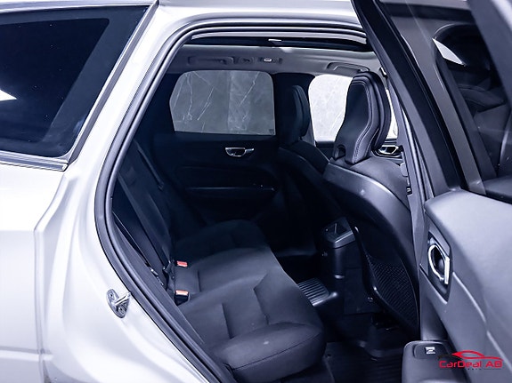 Volvo XC60 16 of 30