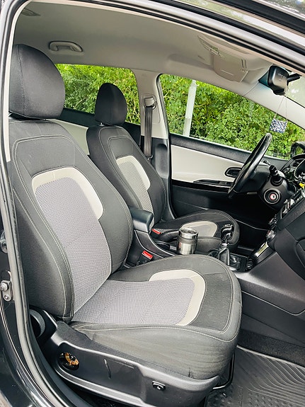 Kia Ceed 10 of 16