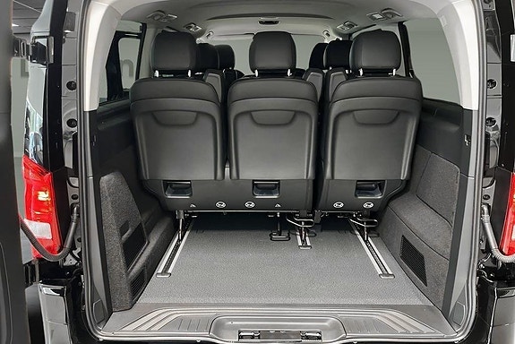 Mercedes-Benz eVito Tourer 14 of 14