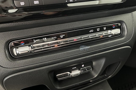 Mercedes-Benz Vito 119 13 of 14