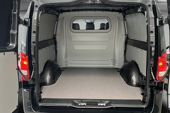 Mercedes-Benz Vito 119 14 of 14