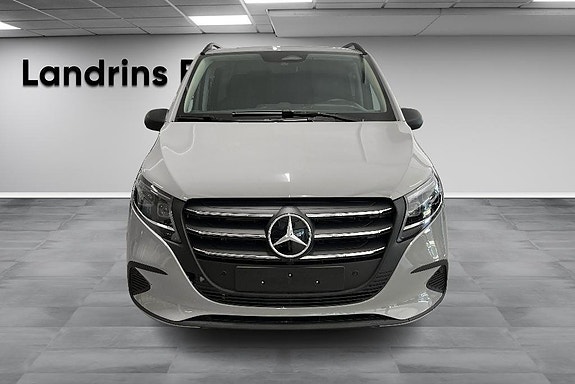 Mercedes-Benz Vito 119 2 of 14