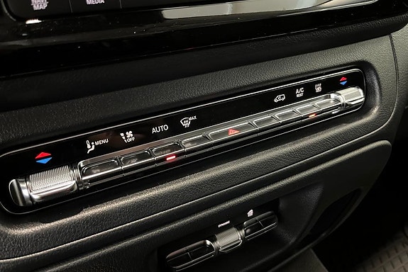 Mercedes-Benz Vito 119 13 of 14