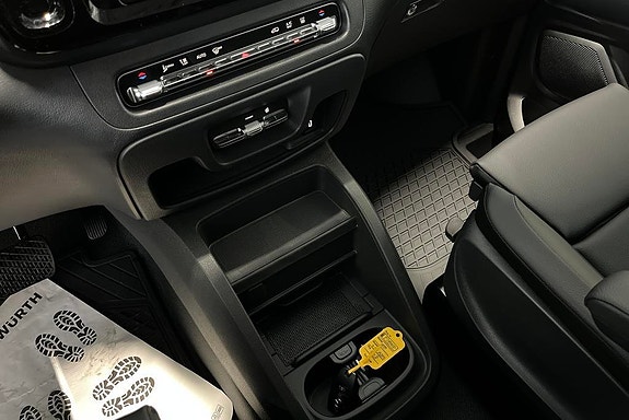 Mercedes-Benz Vito 119 12 of 14