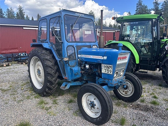 Ford 4000 2 of 4