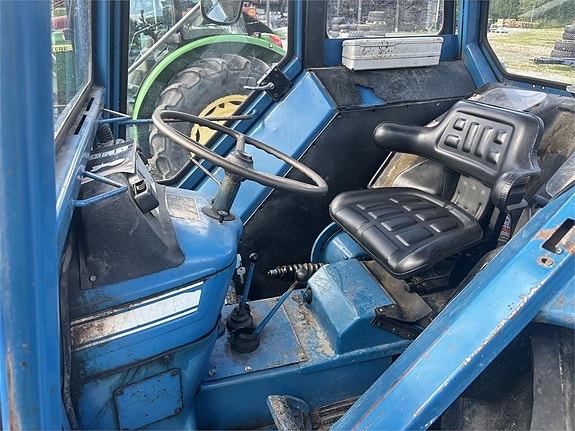 Ford 4000 4 of 4