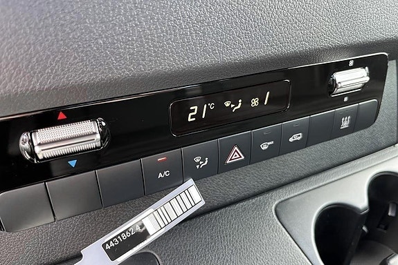 Mercedes-Benz Sprinter 319 13 of 14