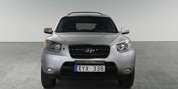 Hyundai Santa Fe 3 of 15