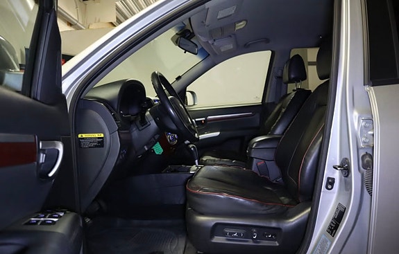 Hyundai Santa Fe 7 of 15