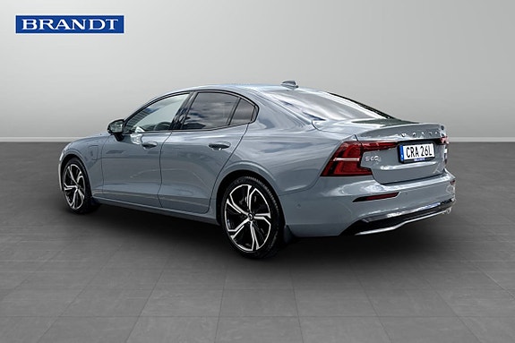 Volvo S60 2 of 9