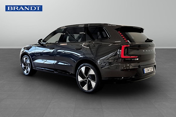 Volvo EX90 6 of 27