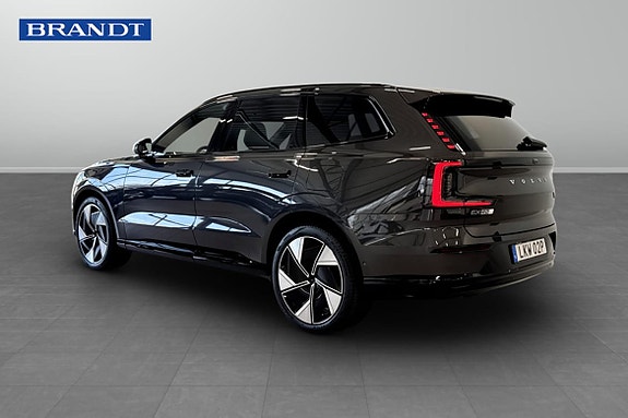 Volvo EX90 3 of 27