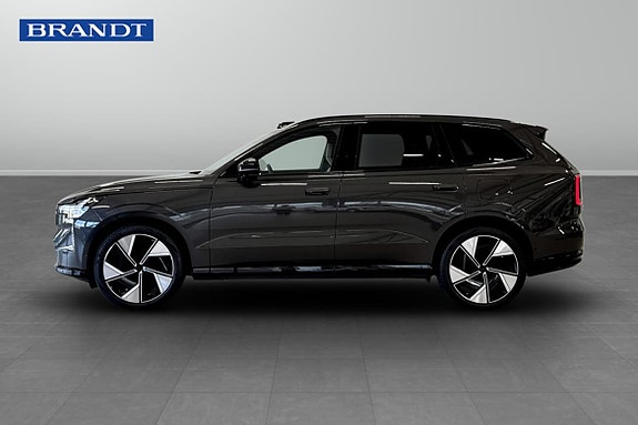 Volvo EX90 2 of 15