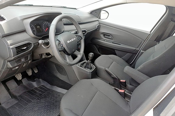Dacia Sandero 5 of 9