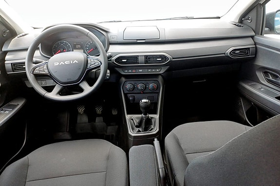 Dacia Sandero 4 of 9