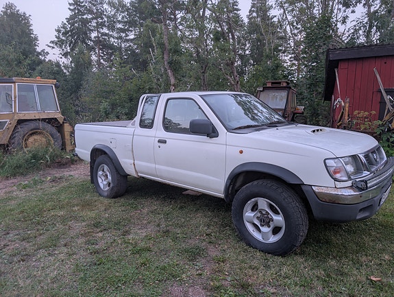 Nissan NP300 6 of 16