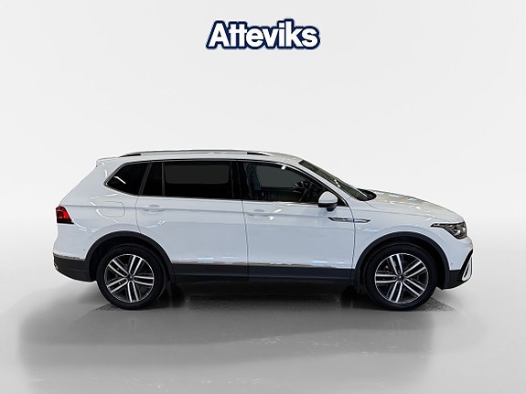 Volkswagen Tiguan Allspace 2 of 15