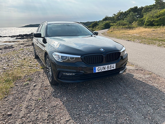 BMW 520d 2 of 14