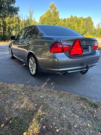 BMW 318d 3 of 10