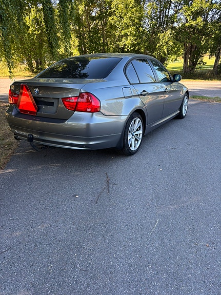 BMW 318d 4 of 10