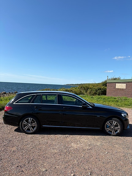 Mercedes-Benz C350 e 4 of 6
