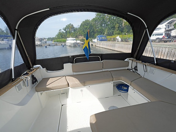 Beneteau Antares 780 10 of 15