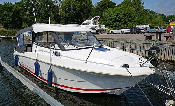 Beneteau Antares 780 3 of 15
