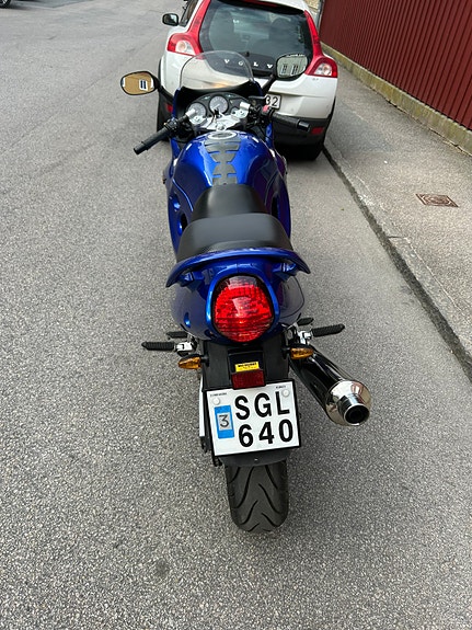 Suzuki GSX600F Katana 3 of 4